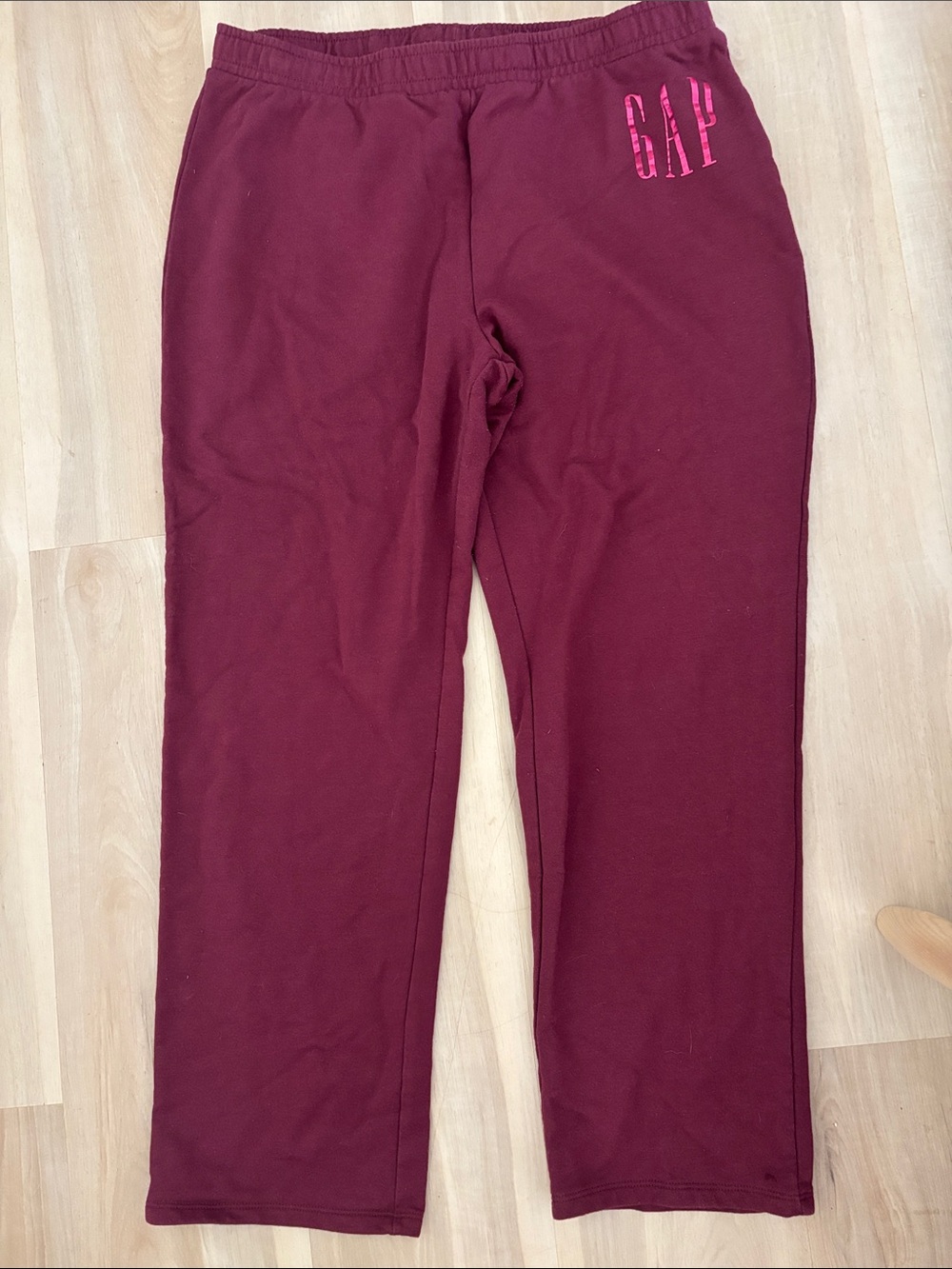 GAP womens Burgundy sweatpants large